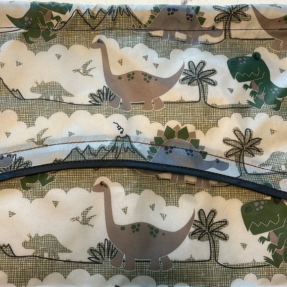 Thirty-One Cinch Sac Dinosaur Backpack New without tags - Picture 2 of 4